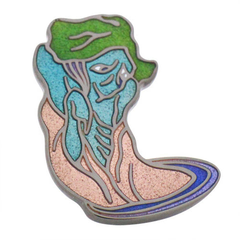 Oitekebori Lapel Pins Monster residing by the water. It is counted as one of the seven wonders of Honjo and those of Senju. When fishing by a moat abundant in fish, you hear someone say "leave them behind(oiteke)".