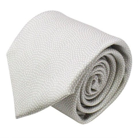 Sarakichi Necktie Since 1882 Hand Printed.Takarazukushi ( collection of treasures ) Pattern.Using exactly the same dyeing method as an old-time mixed with a contemporary touch in its design.Details Approximately 54" x 3" 100% Silk SARAKICHI is a new fashion brand from Tomita Somé-Kogei, Tokyo, Japan.