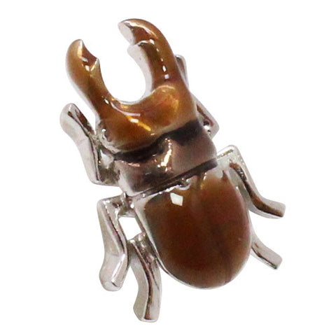 It's a cute gold Quagga Lapel Pin on the website and gets delivered in a beautiful box. Size: Approximately. Material: Tin alloy / Brass / Plating process / Epoxy resin. Color: Gold. Model: P0073