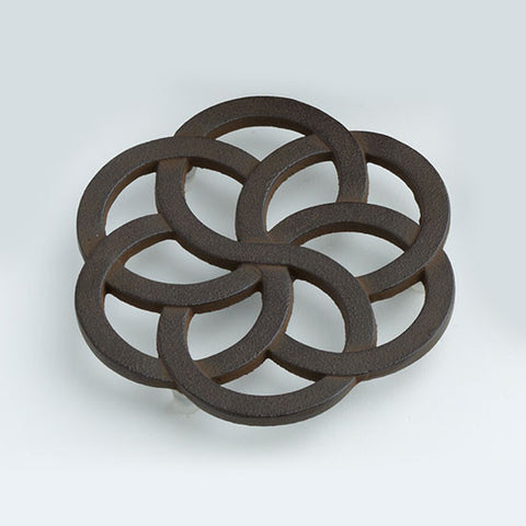 Iwate Japan Each Product is Hand Made Nambu ironware is said to have started around the middle of the 17th century, when the Nambu family, who were ruling the current northern part of Iwate prefecture, built Morioka castle and invited imoji and kamashi artisans from places such as Kyoto to have them make Buddhist altar articles, armor, and tea ceremony kettles as part of their plan to revitalize the city and promote cultural activities.