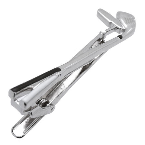 It's a cute White Golf Club Tie Clips. Place an order on the website for this cute Tie Clip and get delivered in a very beautiful box. Size: Approximately 2 1/16" X 9/16" inch. Material: Tin alloy / Brass / Plating process / Epoxy resin. Color: Silver, White & Black. Model: T0039. Buy the Tie Pins Online and get free shipping anywhere in the USA.